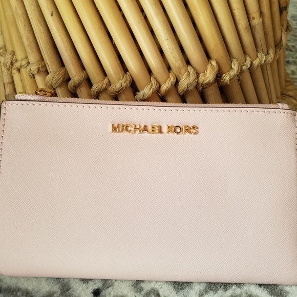 Michael Kors Jet Set Travel Wristlet Blossom New - Picture 2 of 9